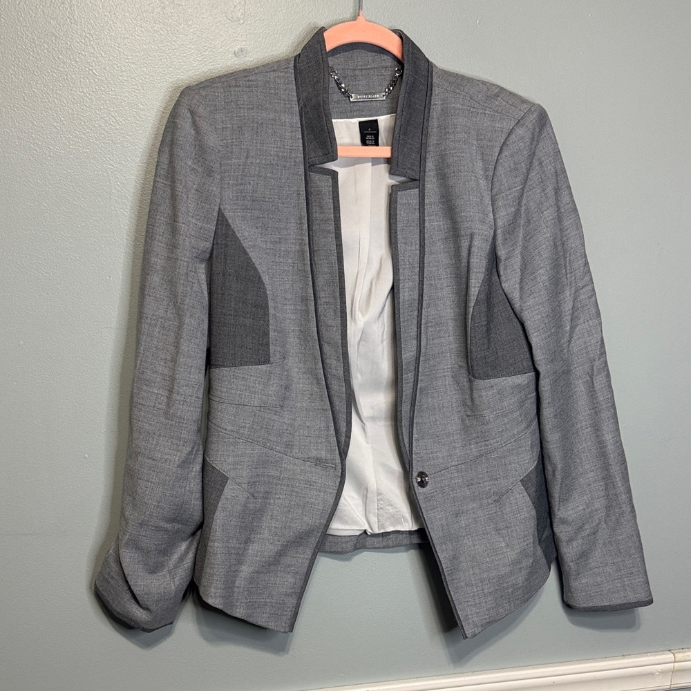 White House Black‎ Market Gray Blazer
